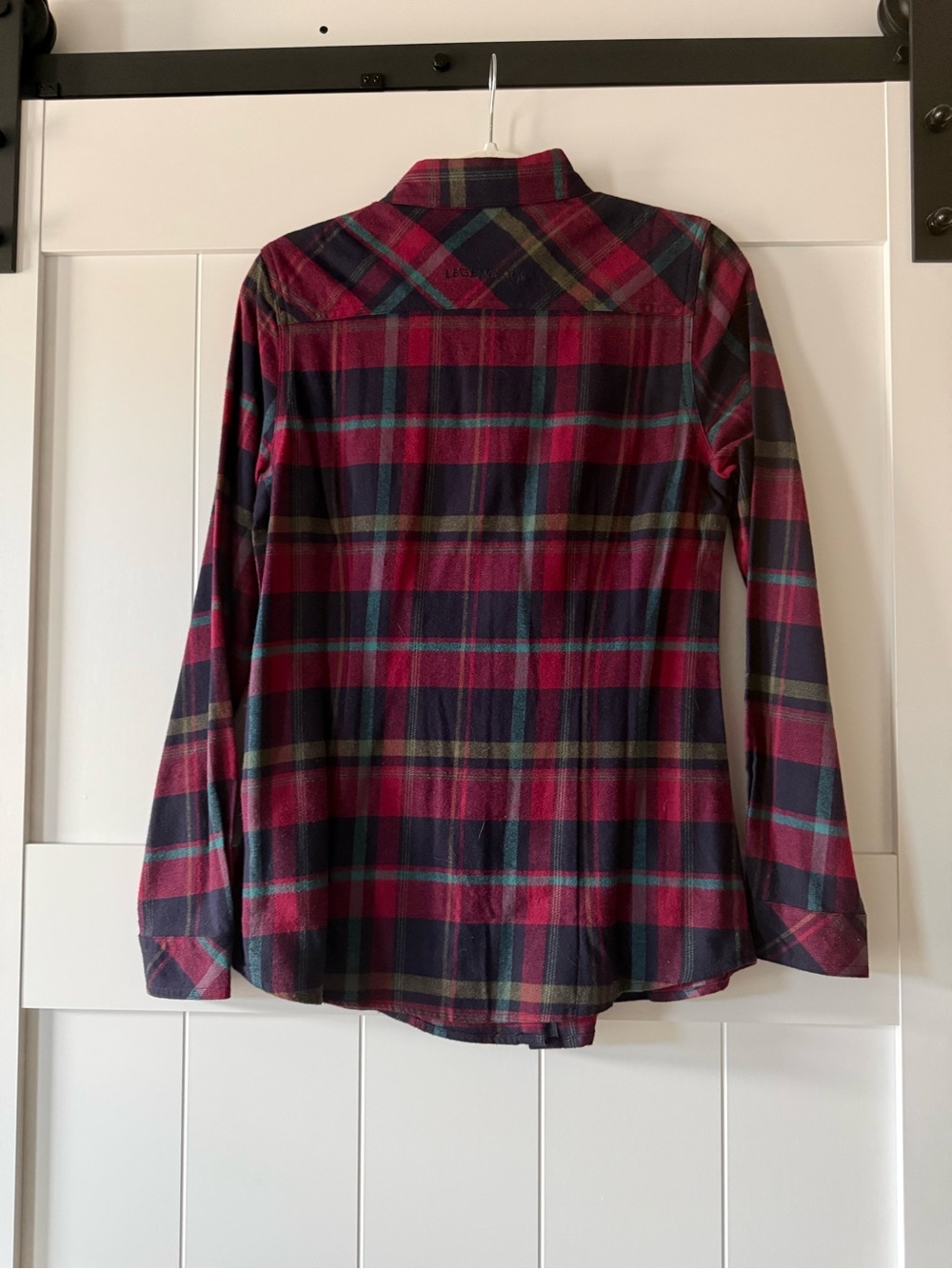 NWOT Legendary Whitetails Women’s Sangria Red Blue Purple Cottage Escape Flannel - Picture 13 of 14